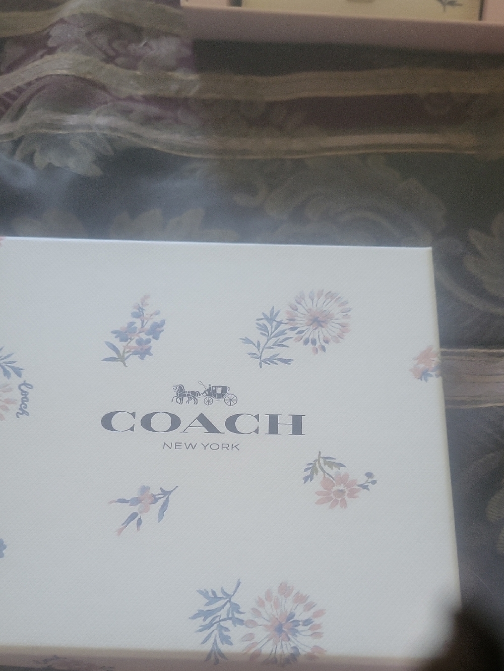 Coach Floral Duo Credit Card Holder And Keychain Id Holder Id Back Of Holder Box - Picture 8 of 8